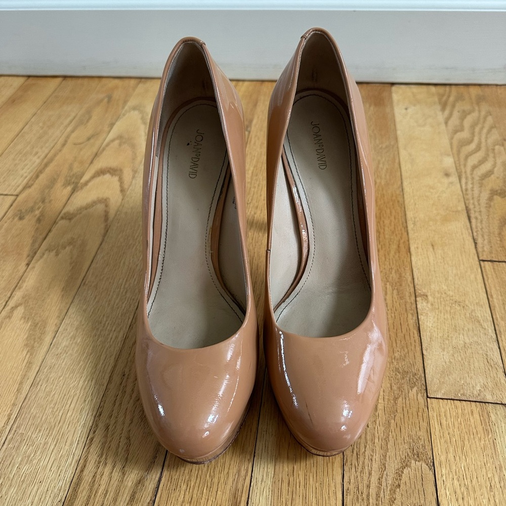 Joan & David Tan Women's Pumps